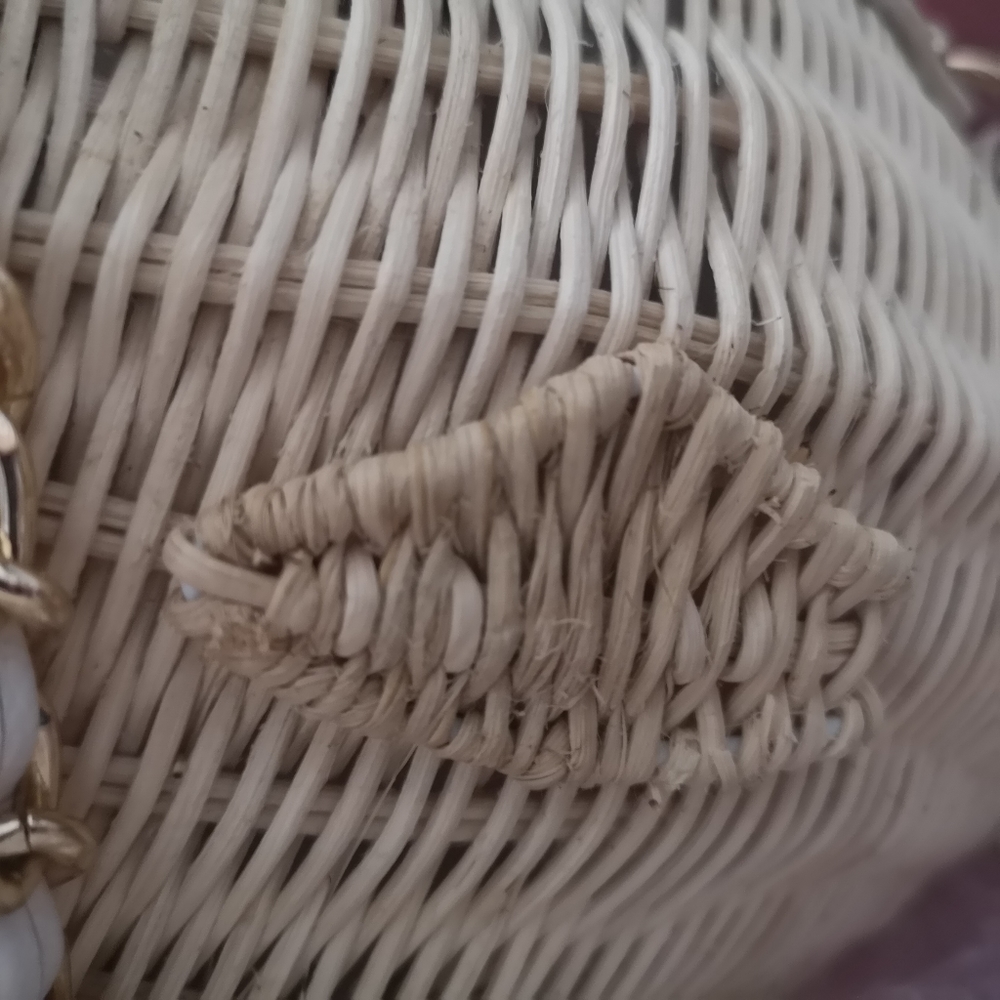 Betsey Johnson Fish Bag Wicker Straw - Picture 3 of 4